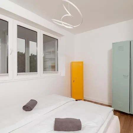 Kolorowy 3city Z Parkingiem W Gdyni By Renters *